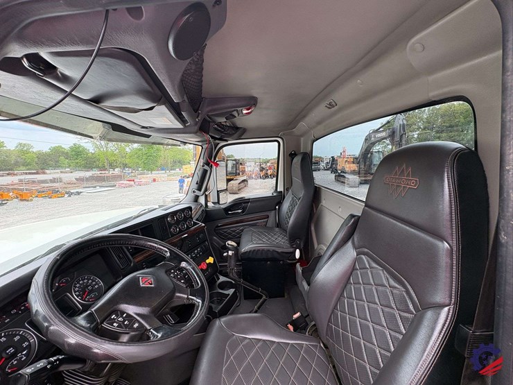 2024-international-hx520-image-82