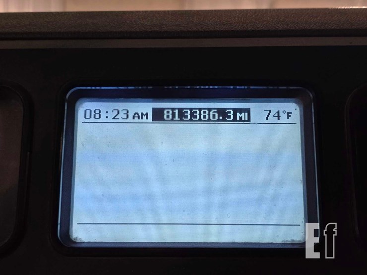 2010-mack-pinnacle-cxu613-image-13