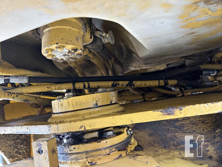 2000-caterpillar-938g-image-35