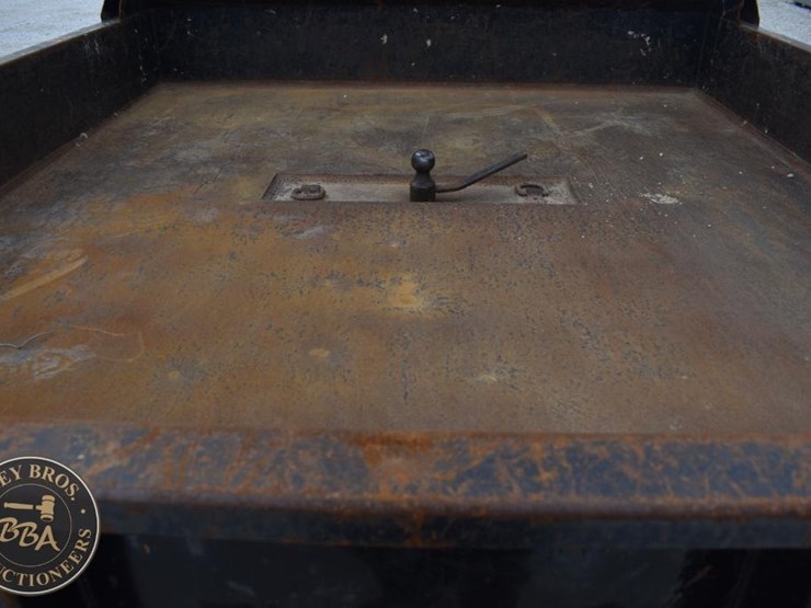 2003-chevrolet-3500-image-19