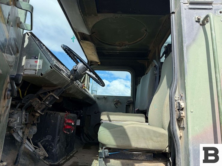 2001-oshkosh-mk23-image-53