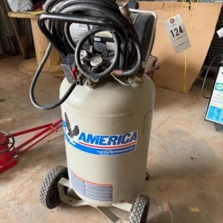 20 Gallon Air America Air Compressor