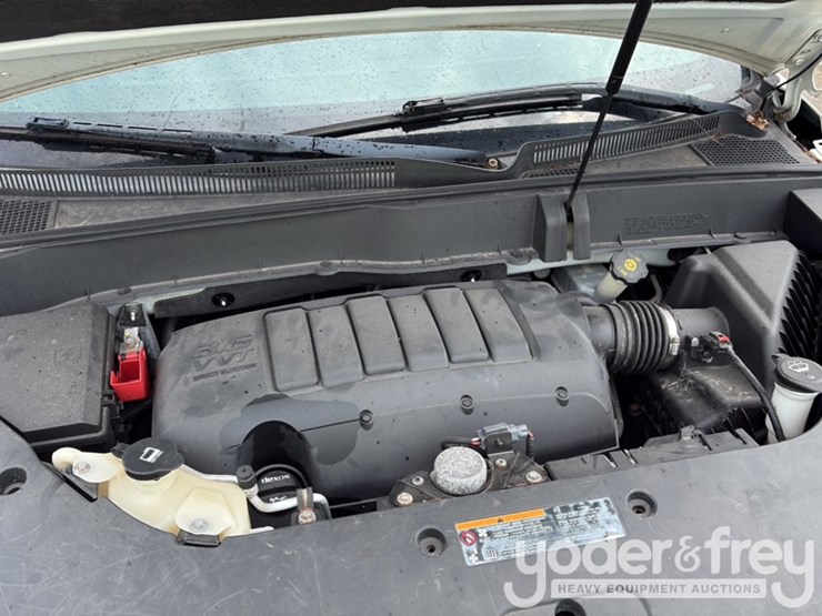 2013-chevrolet-traverse-image-28