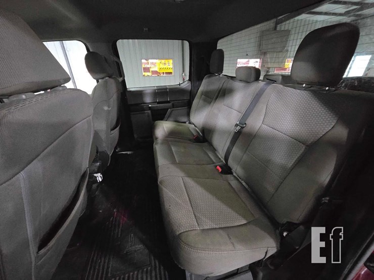 2021-ford-f350-image-16