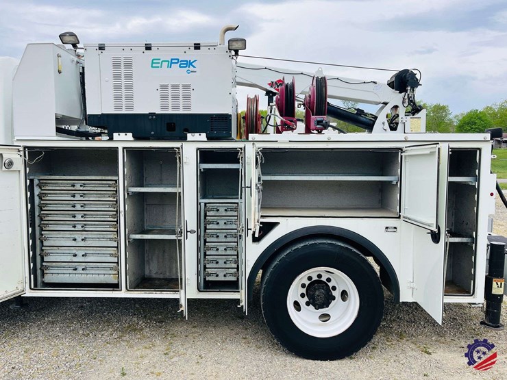 2015-international-durastar-4300-image-25