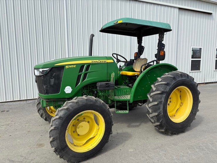 john-deere-5065e-image-1