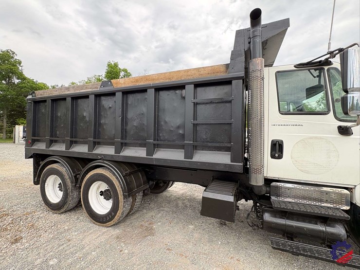 2007-international-sf525-t/a-dump-truck-image-38