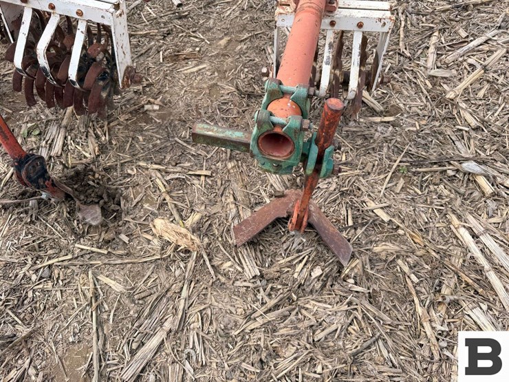 lilliston-rolling-cultivator-image-17