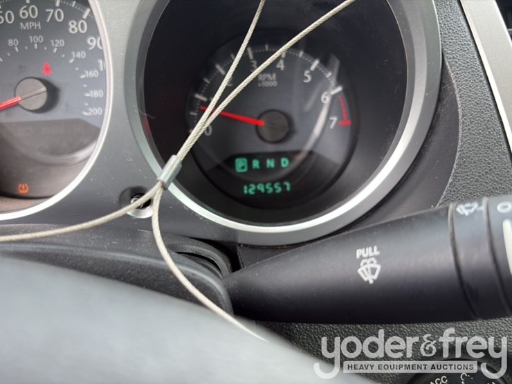 2010-chrysler-sebring-image-40