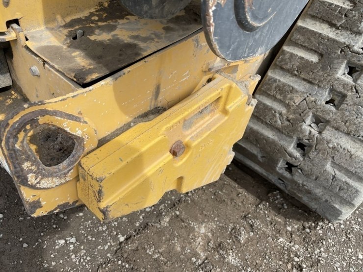 2013-deere-333e-image-15