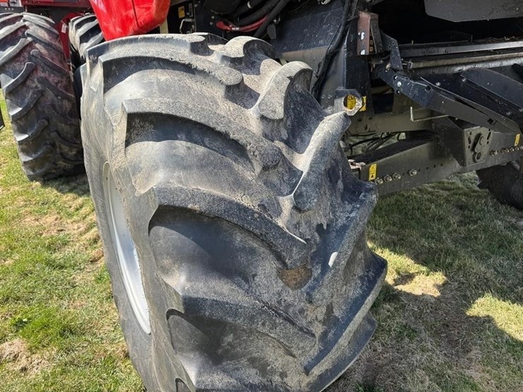 2014-case-ih-8230-image-28