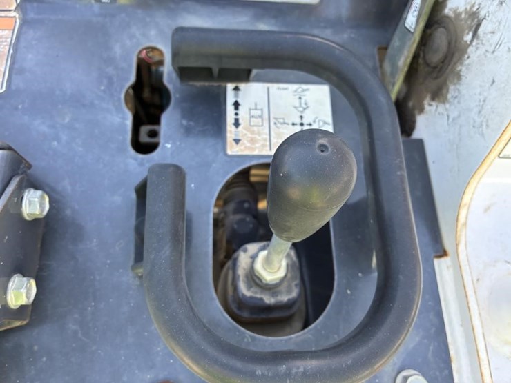 2015-bobcat-mt52-image-14