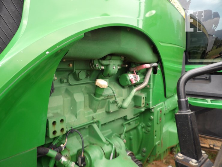 2012-john-deere-8235r-image-14