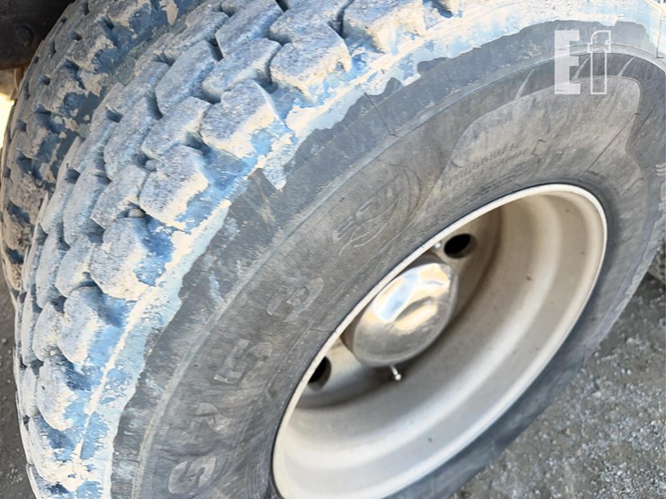 1999-kenworth-t800-image-13