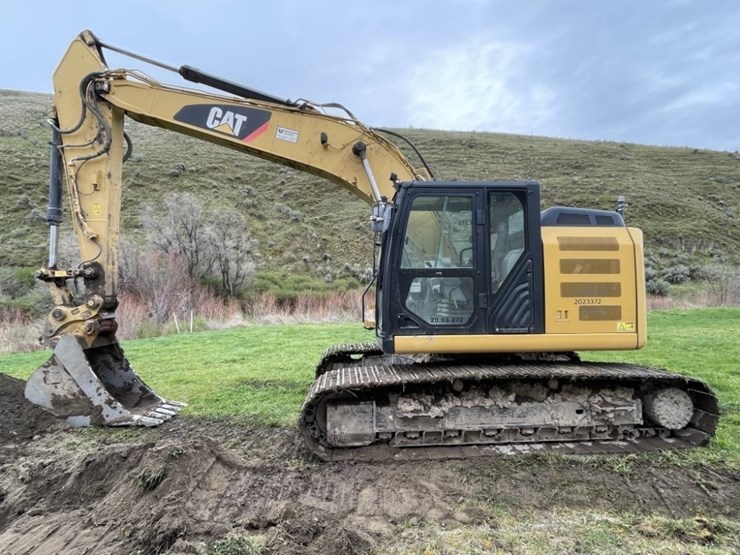 2013-caterpillar-320e-image-2