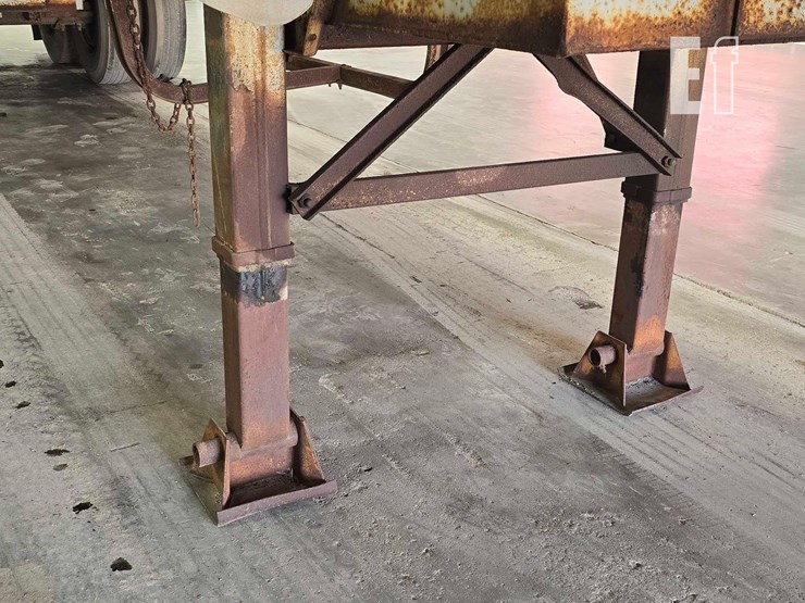 1974-trailmobile-tanker-image-14