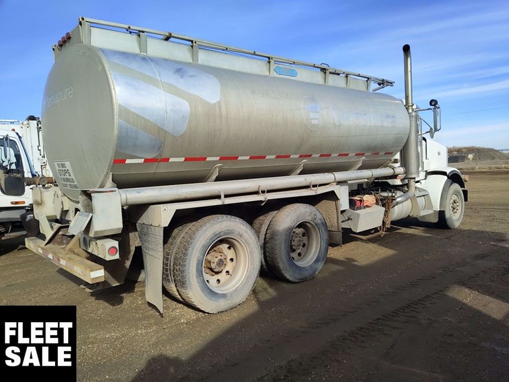 1999-peterbilt-357-image-4