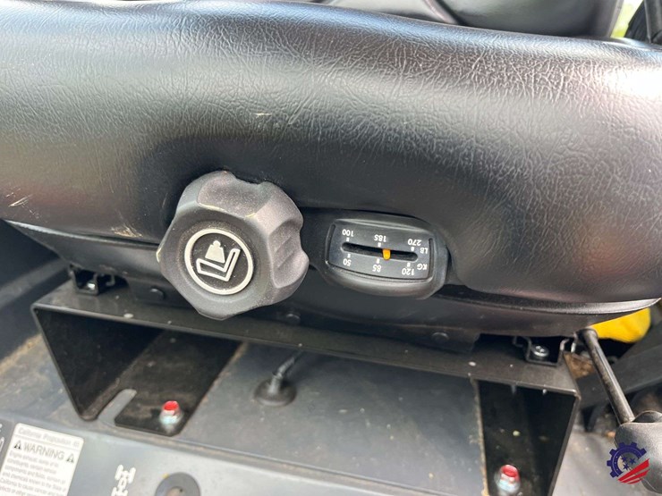 2022-kubota-lx2610hsd-image-82