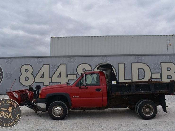 2003-chevrolet-3500-image-4