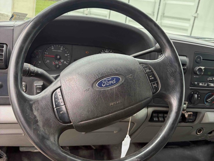 2005-ford-f350-xlt-image-14