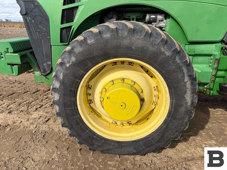 2014-john-deere-8295r-image-13