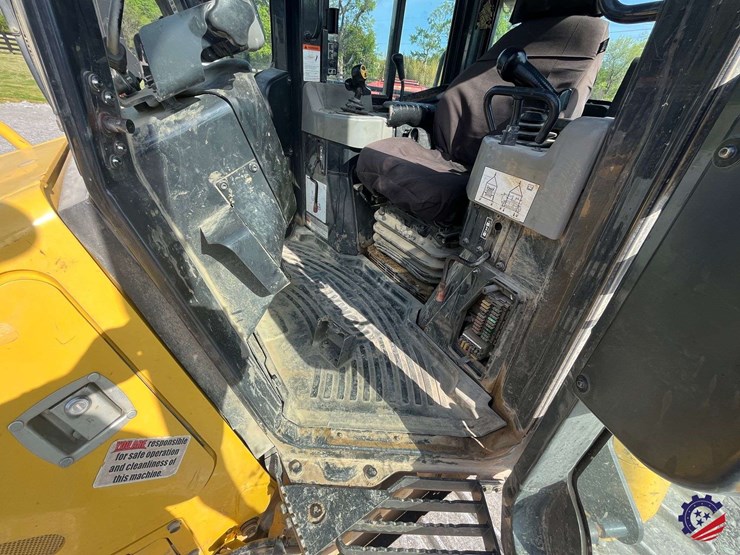 2018-komatsu-d51exi-24-image-57