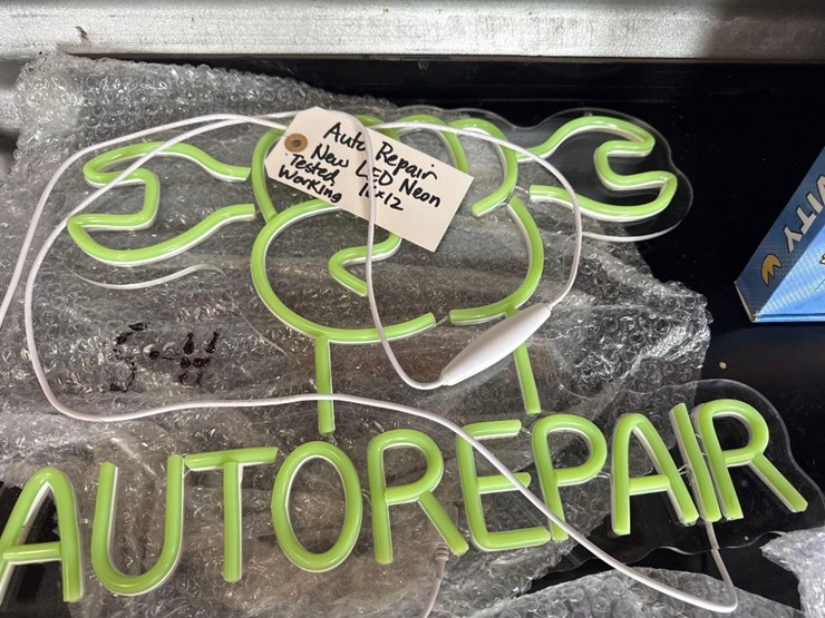 new-auto-repair-16in-x-12in-led-light-works-image-2