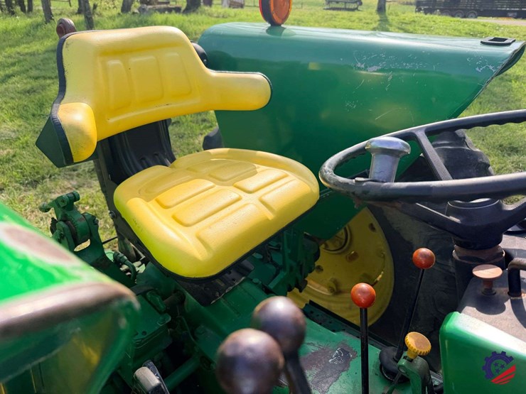 john-deere-2640-image-43