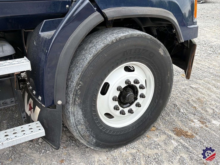 2019-western-star-4700-image-10