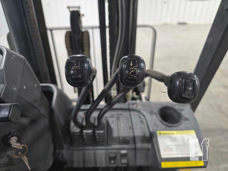 caterpillar-gp25n-image-17