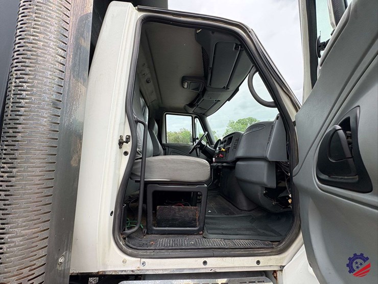 2007-international-sf525-t/a-dump-truck-image-59