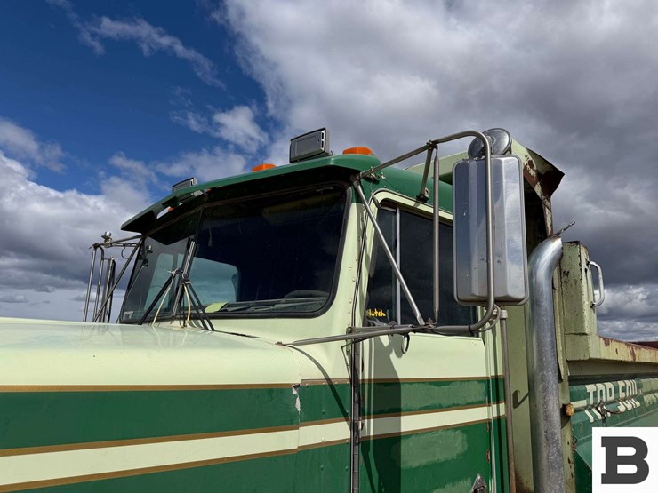 1984-kenworth-w900-image-10