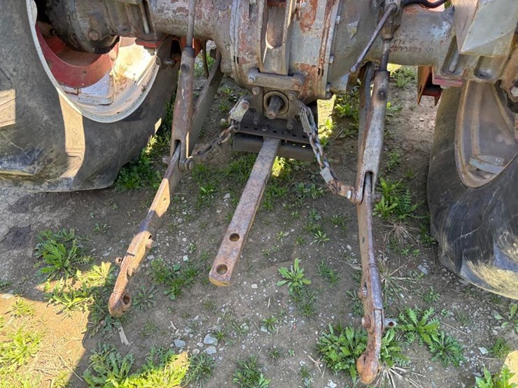 massey-ferguson-165-image-8