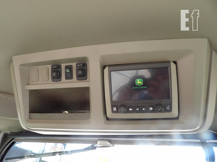 2022-john-deere-8r-370-image-18