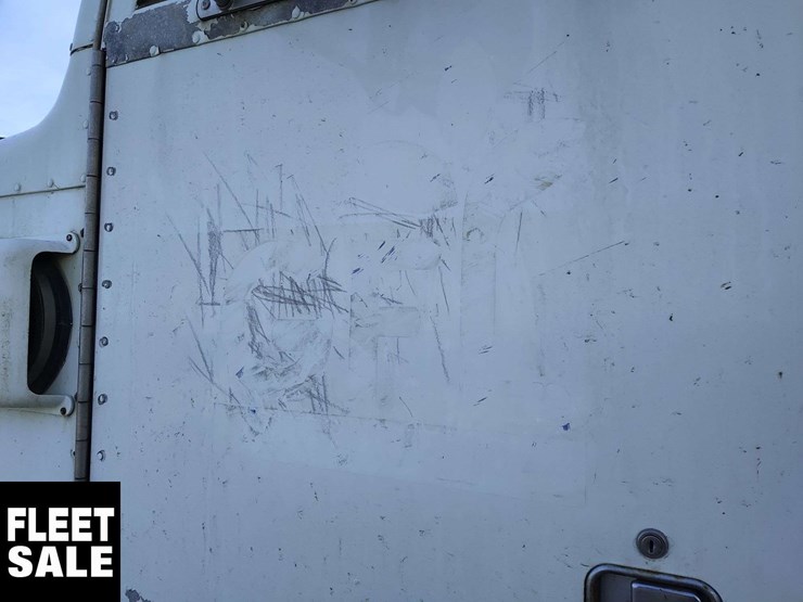 1999-peterbilt-357-image-24