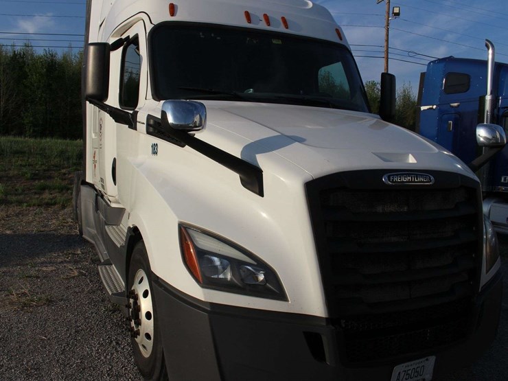 2019-freightliner-cascadia-3akjhhdr0kskr5281-mileage:-image-18