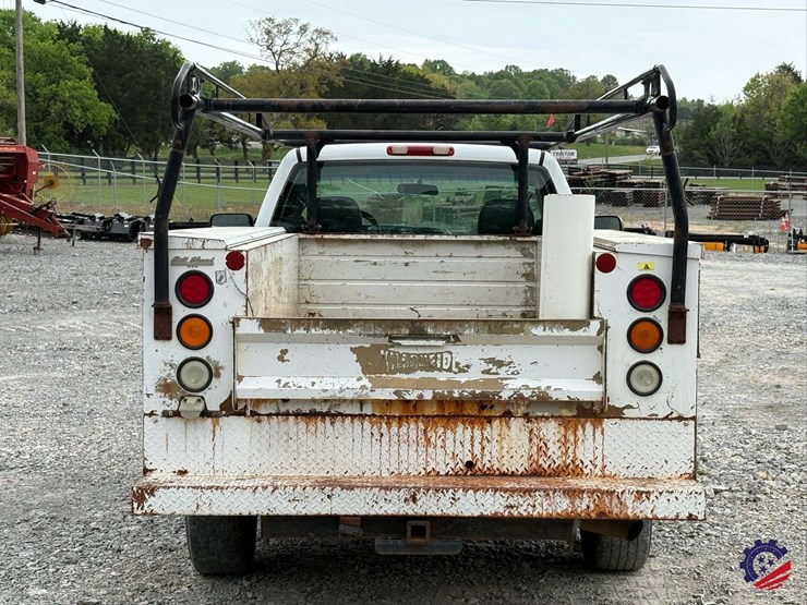 2005-chevrolet-silverado-2500hd-image-28