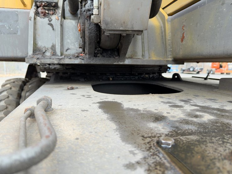 1994-akerman-ew200-image-18