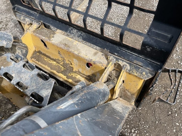 2013-deere-333e-image-20