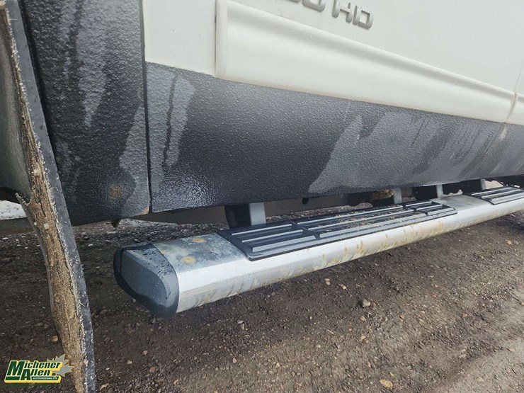 2011-gmc-sierra-2500hd-image-39