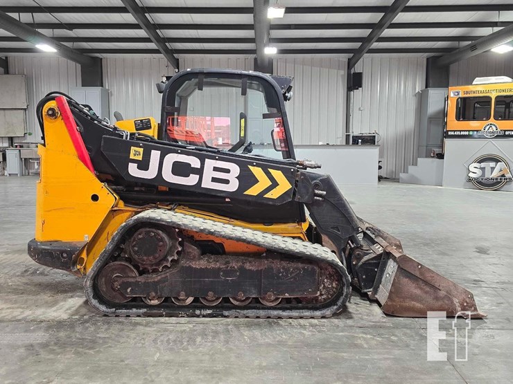 2020-jcb-3ts-8t-image-6