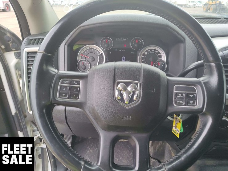 2017-dodge-2500-image-18