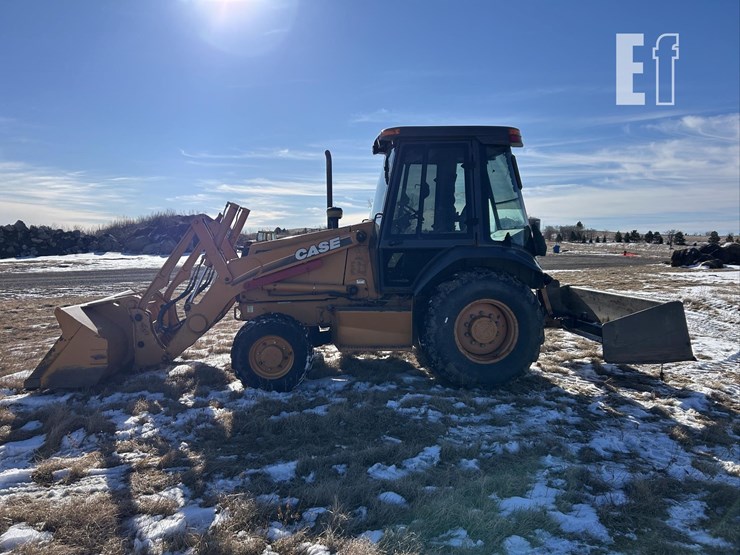 2000-case-570m-xt-image-8