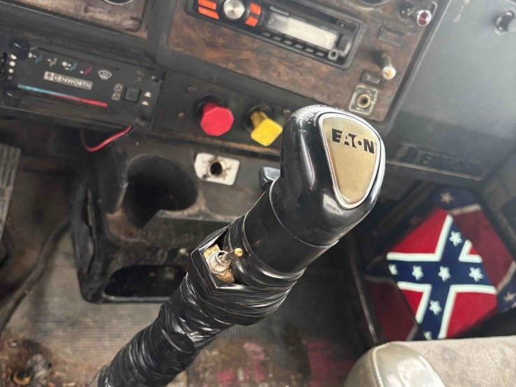 1998-kenworth-t800-image-23