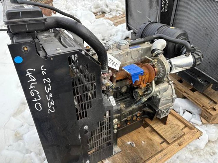 perkins-404d-22t-diesel-engine-image-4