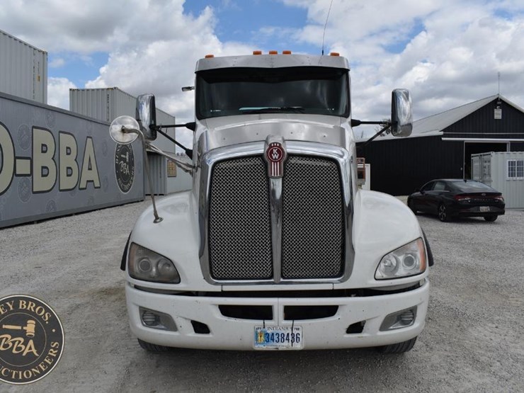 2013-kenworth-t660-image-9