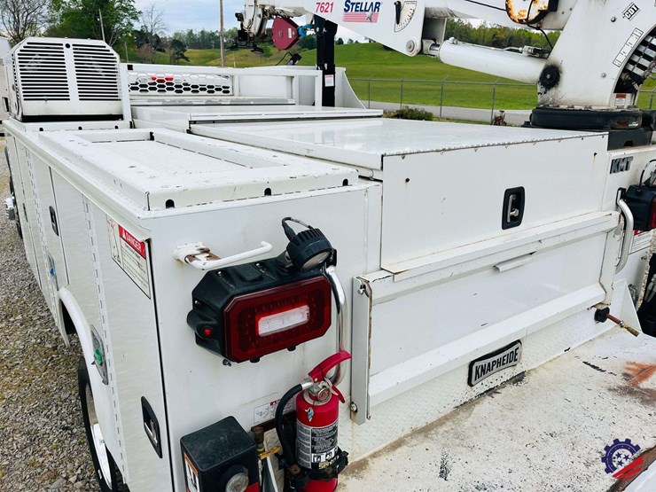 2018-ford-f550-image-28