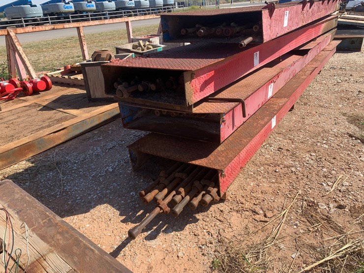 (2)-17’-9”-x-3’-3”-and-20’-x-2’-10”-hydraulic-suit-cases-image-3