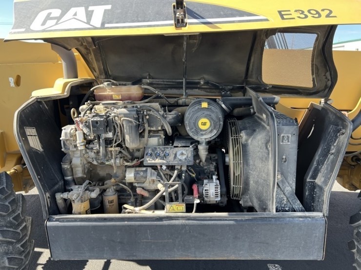 2013-caterpillar-th560b-image-18