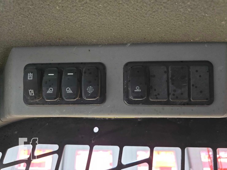 caterpillar-262d3-image-19